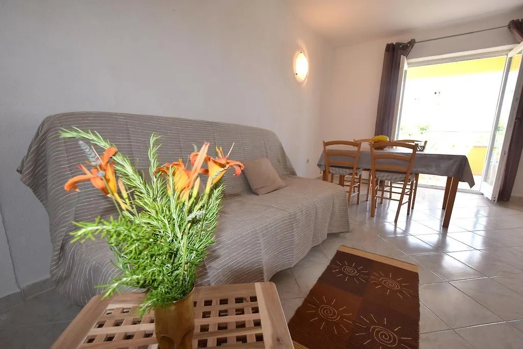 Apartments Karuza Malinska