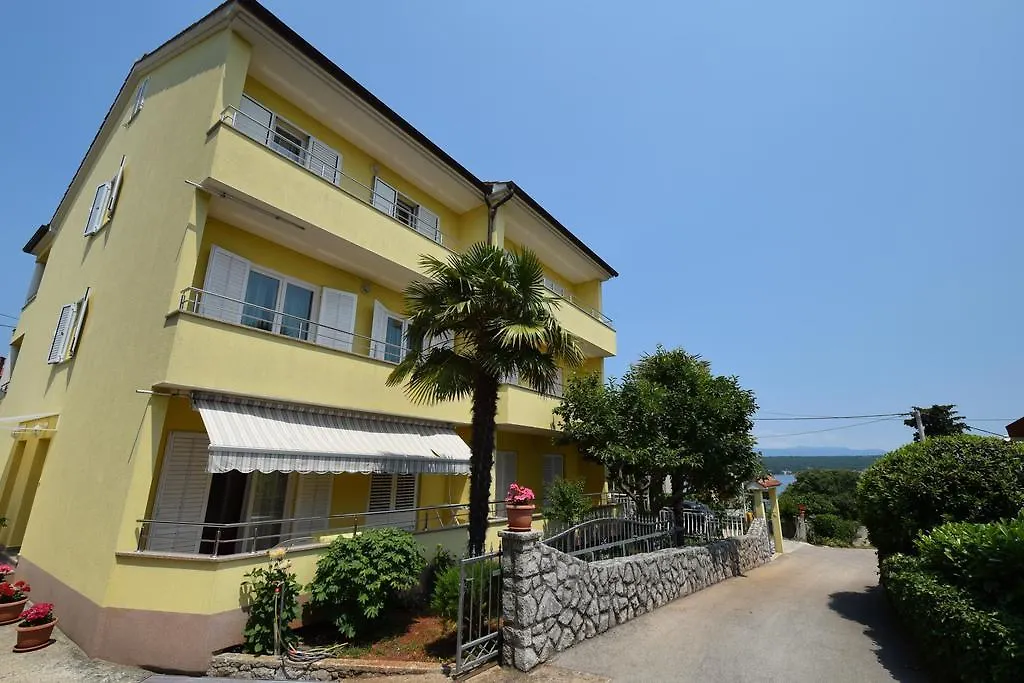 Apartments Karuza Malinska 0*,  Hırvatistan