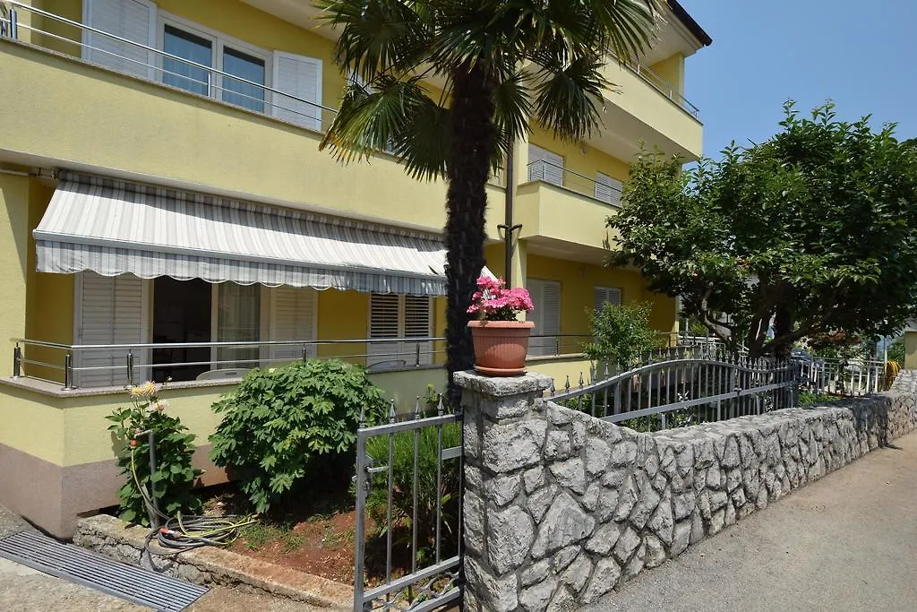 Apartments Karuza Malinska