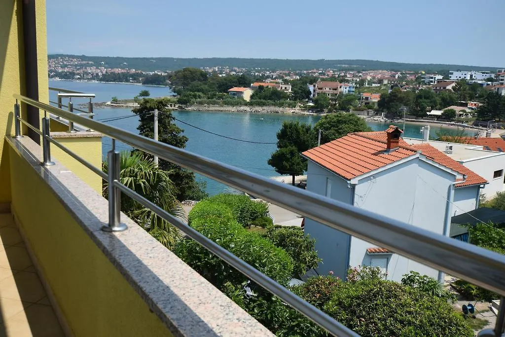 Apartments Karuza Malinska
