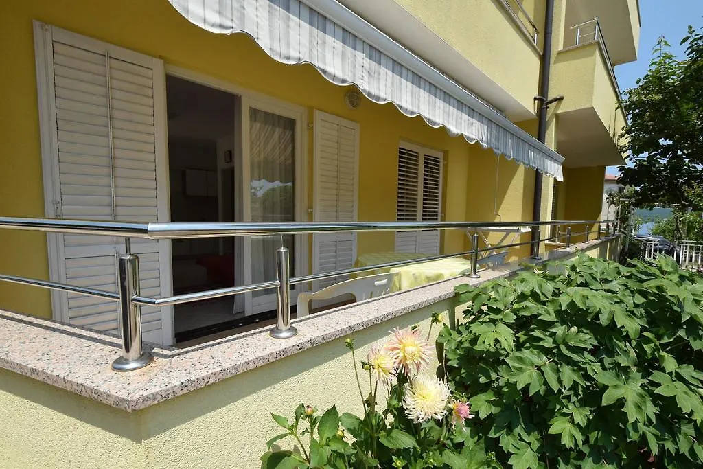 Apartments Karuza Malinska