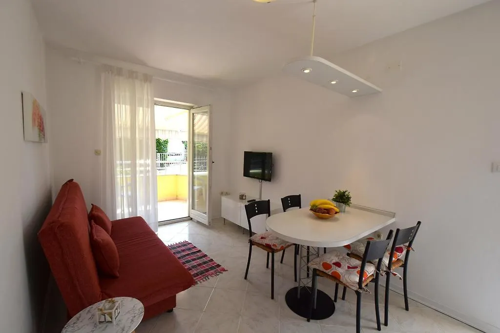 Apartments Karuza Malinska