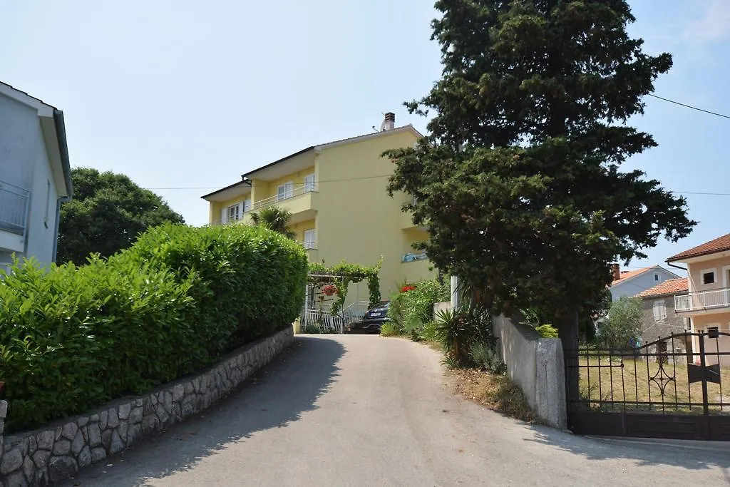 Apartments Karuza Malinska